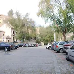 Apartamentos El Valle, Primero
